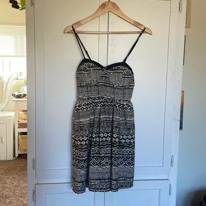 American rag funk fresh black and white dress size XS but fits like a S